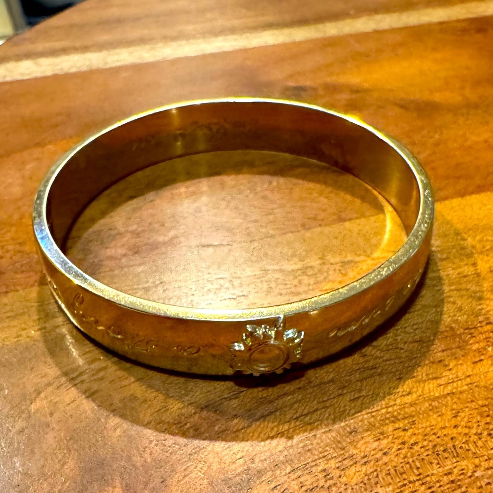 Lilly PulitzerStory written in the sun bracelet